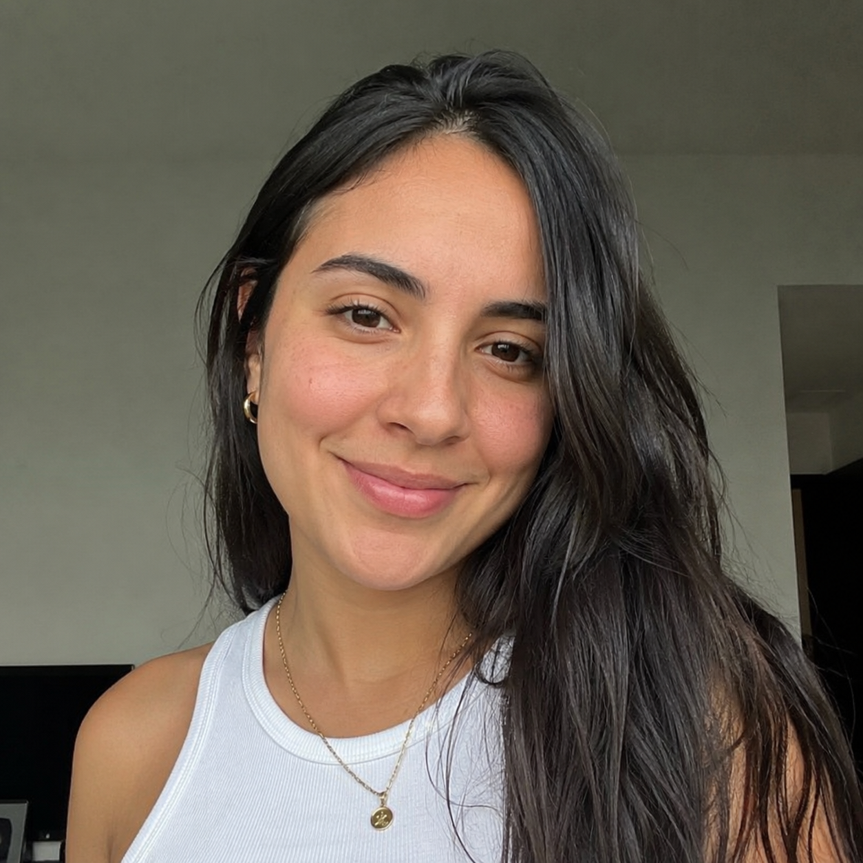 María C.